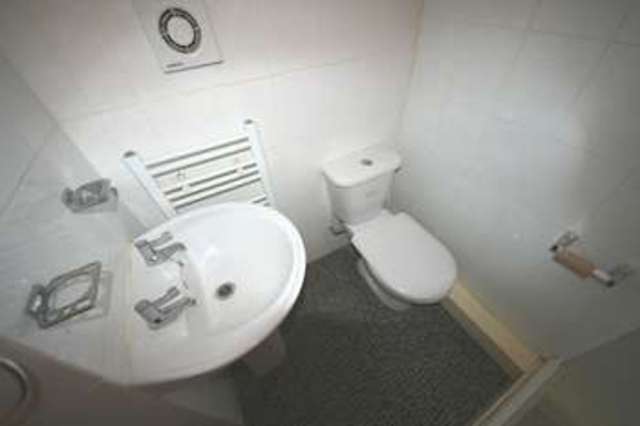  Image of 1 bedroom Property to rent in Village Way Pinner HA5 at Village Way  Pinner, HA5 5AA