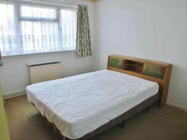  Image of 3 bedroom Detached house for sale in Regina Close Radcliffe-on-Trent Nottingham NG12 at Regina Close Radcliffe-on-Trent Nottingham, NG12 2EL