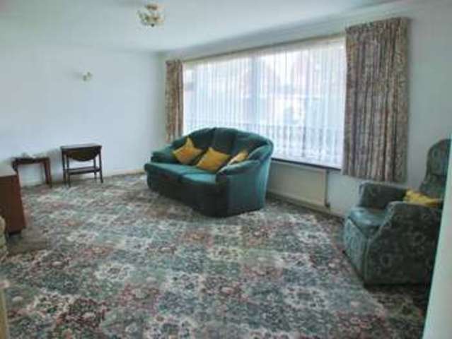  Image of 3 bedroom Detached house for sale in Regina Close Radcliffe-on-Trent Nottingham NG12 at Regina Close Radcliffe-on-Trent Nottingham, NG12 2EL