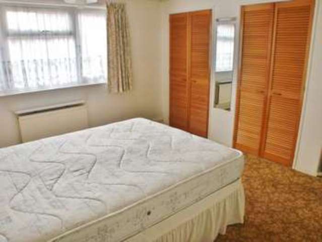  Image of 3 bedroom Detached house for sale in Regina Close Radcliffe-on-Trent Nottingham NG12 at Regina Close Radcliffe-on-Trent Nottingham, NG12 2EL