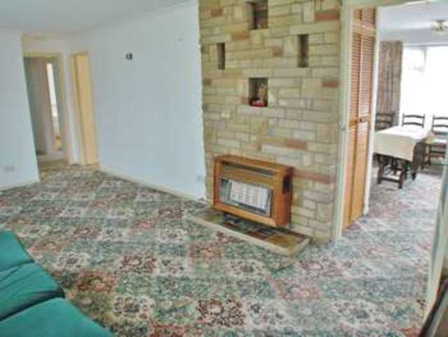 Image of 3 bedroom Detached house for sale in Regina Close Radcliffe-on-Trent Nottingham NG12 at Regina Close Radcliffe-on-Trent Nottingham, NG12 2EL
