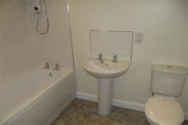  Image of 2 bedroom Flat to rent in Parkfield Road Aigburth Liverpool L17 at Liverpool, L17 8UG