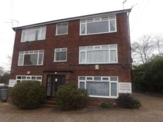  Image of 1 bedroom Flat for sale in Romsey Road Shirley Southampton SO16 at 155 Romsey Road Southampton Coxford, SO16 4BU