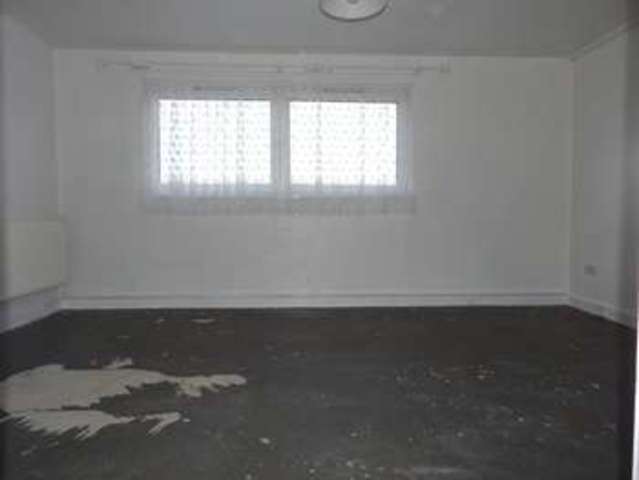  Image of 2 bedroom Flat for sale in Yew Grove Livingston EH54 at Yew Grove  Livingston, EH54 5LY