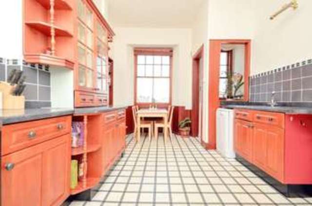  Image of 2 bedroom Flat for sale in Plewlands Terrace Edinburgh EH10 at Plewlands Terrace Morningside Edinburgh, EH10 5JX