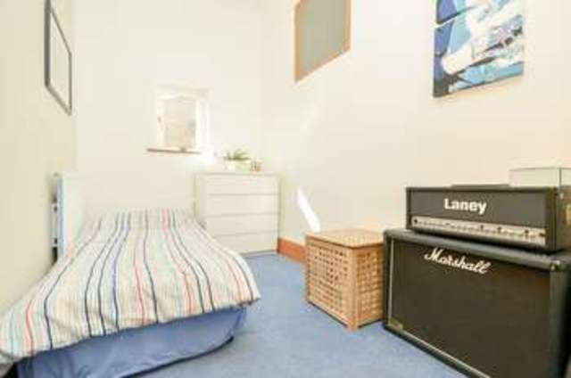 Image of 2 bedroom Flat for sale in Plewlands Terrace Edinburgh EH10 at Plewlands Terrace Morningside Edinburgh, EH10 5JX