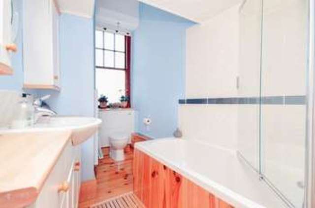  Image of 2 bedroom Flat for sale in Plewlands Terrace Edinburgh EH10 at Plewlands Terrace Morningside Edinburgh, EH10 5JX