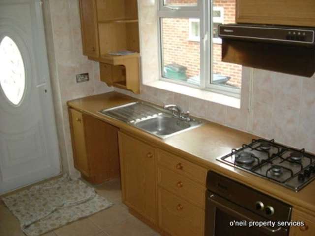  Image of 3 bedroom Semi-Detached house to rent in Arnison Avenue High Wycombe HP13 at Arnison Avenue  High Wycombe, HP13 6BU