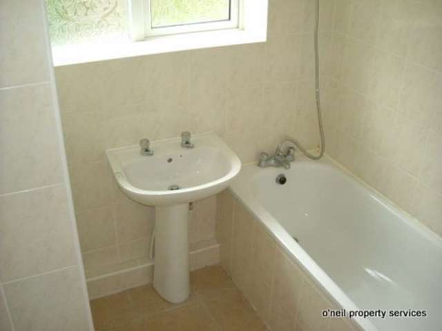  Image of 3 bedroom Semi-Detached house to rent in Arnison Avenue High Wycombe HP13 at Arnison Avenue  High Wycombe, HP13 6BU