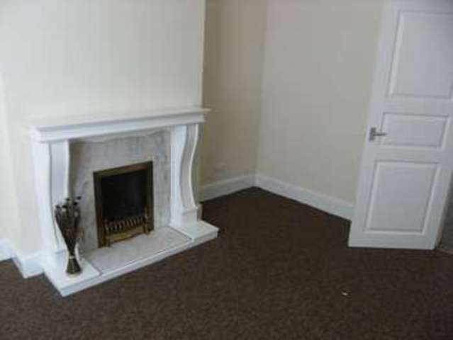  Image of 3 bedroom Terraced house to rent in Oldfield Road Ellesmere Port CH65 at Oldfield Road  ELLESMERE PORT, CH65 8DE