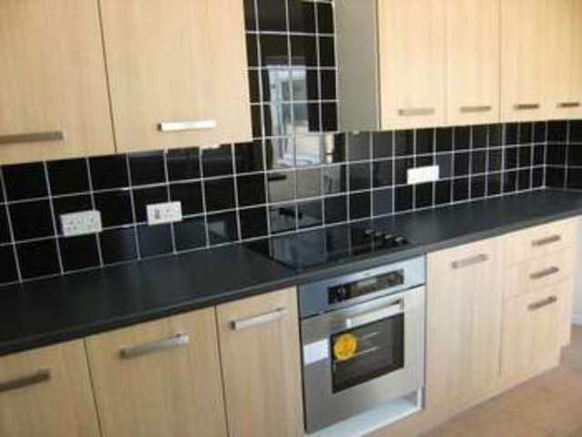  Image of 3 bedroom Terraced house to rent in Oldfield Road Ellesmere Port CH65 at Oldfield Road  ELLESMERE PORT, CH65 8DE
