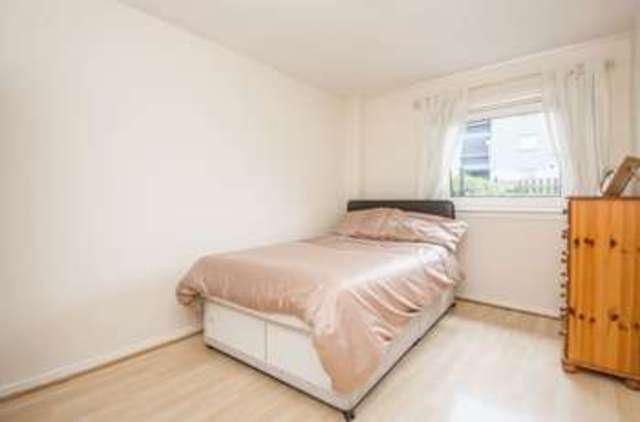  Image of 1 bedroom Bungalow for sale in Murrayburn Park Edinburgh EH14 at Murrayburn Park Wester Hailes Edinburgh, EH14 2PD