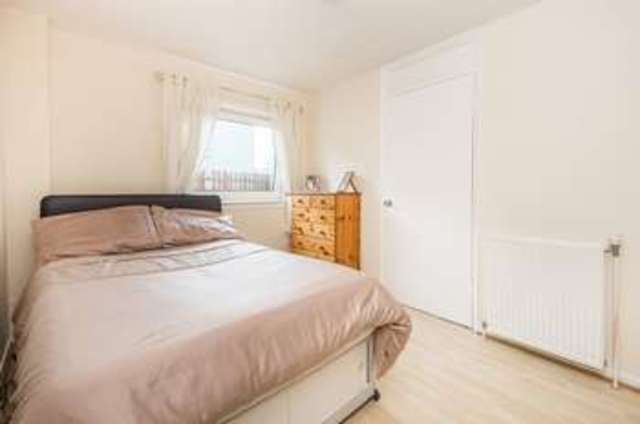  Image of 1 bedroom Bungalow for sale in Murrayburn Park Edinburgh EH14 at Murrayburn Park Wester Hailes Edinburgh, EH14 2PD