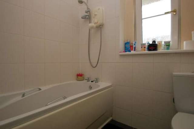 Image of 2 bedroom Terraced house to rent in Hardridge Road Glasgow G52 at Hardridge Road  Corkerhill, G52 1RJ