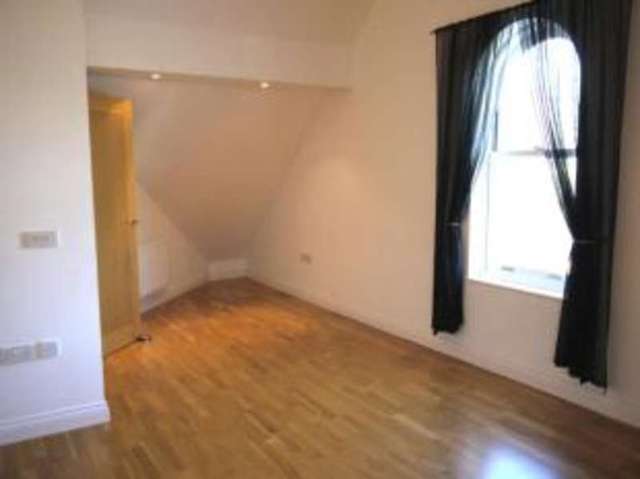  Image of 3 bedroom Flat for sale in Salisbury Road Blandford Forum DT11 at 8 Salisbury Road Blandford Forum Blandford Forum, DT11 7QH
