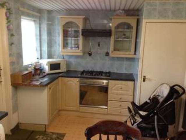  Image of 3 bedroom Semi-Detached house to rent in Hall Lane Armley Leeds LS12 at Hall Lane Armley Leeds, LS12 2BR