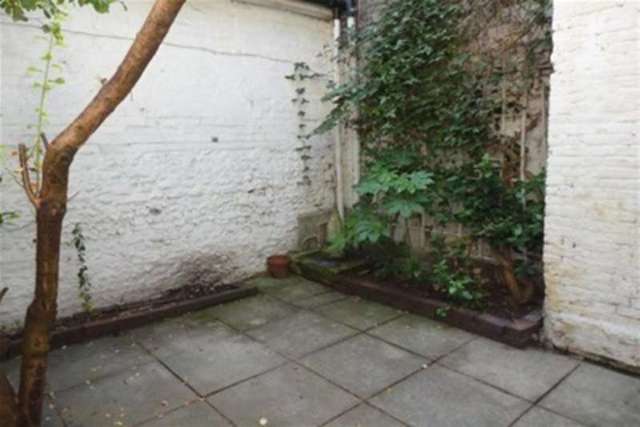  Image of 1 bedroom Detached house to rent in Abbey Street Farnham GU9 at Farnham, GU9 7RJ