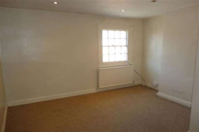  Image of 1 bedroom Detached house to rent in Abbey Street Farnham GU9 at Farnham, GU9 7RJ