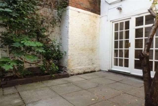  Image of 1 bedroom Detached house to rent in Abbey Street Farnham GU9 at Farnham, GU9 7RJ