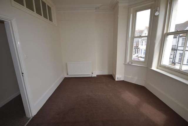  Image of 2 bedroom Flat to rent in Marina Bexhill-on-Sea TN40 at Marina  Bexhill On Sea, TN40 1DD