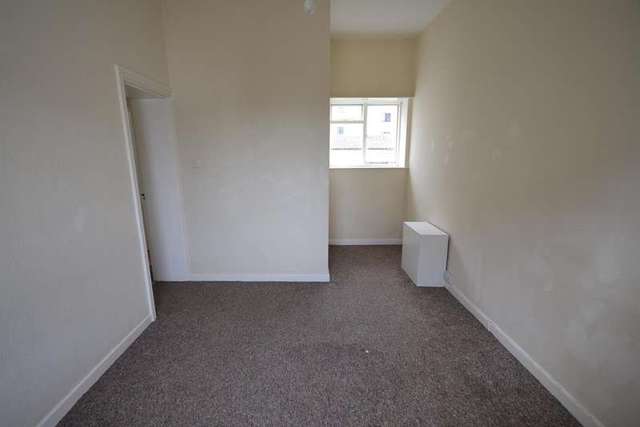  Image of 2 bedroom Flat to rent in Marina Bexhill-on-Sea TN40 at Marina  Bexhill On Sea, TN40 1DD