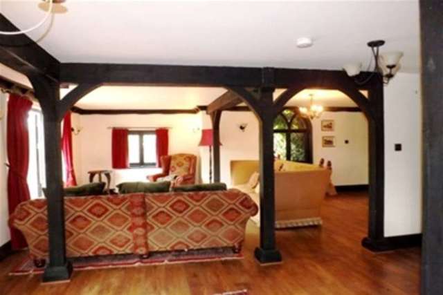  Image of 4 bedroom Detached house to rent in New Farm Drive Abridge Romford RM4 at Romford, RM4 1BU