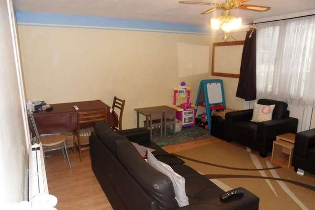  Image of 2 bedroom Flat for sale in Acacia Road London N22 at London, N22 5SB