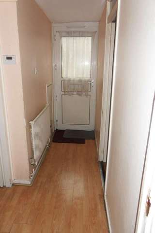  Image of 2 bedroom Flat for sale in Acacia Road London N22 at London, N22 5SB