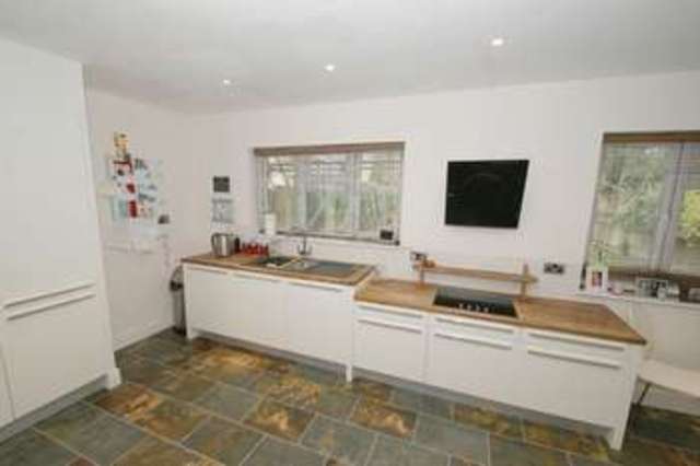 Image of 4 bedroom Detached house for sale in High Street Green Hemel Hempstead Industrial Estate Hemel Hempstead HP2 at High Street Green Adeyfield Hemel Hempstead, HP2 7AQ