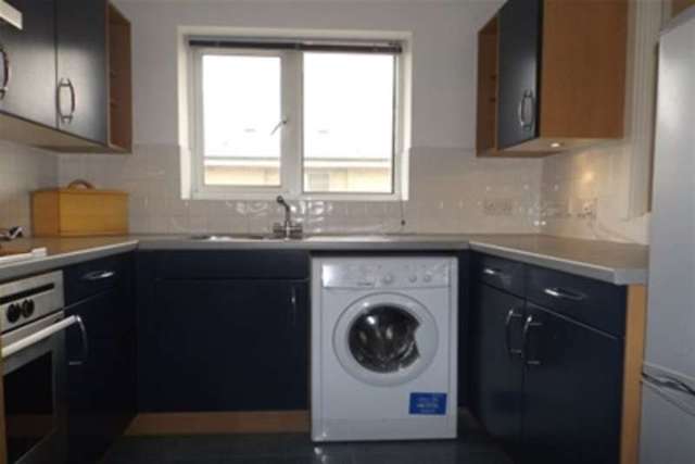  Image of 2 bedroom Flat to rent in Adventurers Quay Cardiff CF10 at Cardiff, CF10 4NP