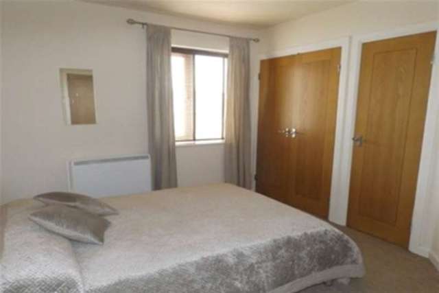  Image of 2 bedroom Flat to rent in Adventurers Quay Cardiff CF10 at Cardiff, CF10 4NP