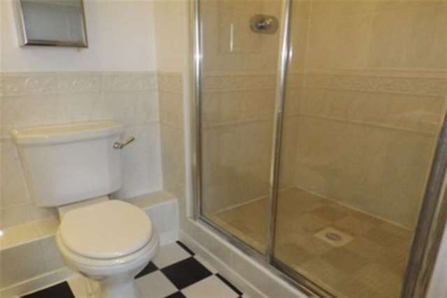  Image of 2 bedroom Flat to rent in Adventurers Quay Cardiff CF10 at Cardiff, CF10 4NP