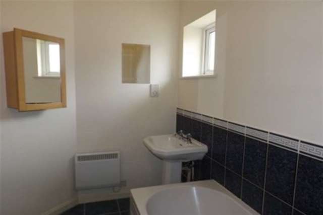  Image of 2 bedroom Flat to rent in Adventurers Quay Cardiff CF10 at Cardiff, CF10 4NP