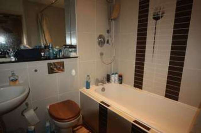  Image of 1 bedroom Flat for sale in Agate Close London NW10 at Agate Close  London, NW10 7FF