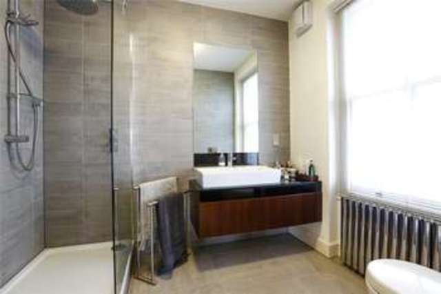  Image of 2 bedroom Flat for sale in Albert Bridge Road London SW11 at Battersea Park London Battersea, SW11 4PG