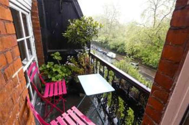  Image of 2 bedroom Flat for sale in Albert Bridge Road London SW11 at Battersea Park London Battersea, SW11 4PG