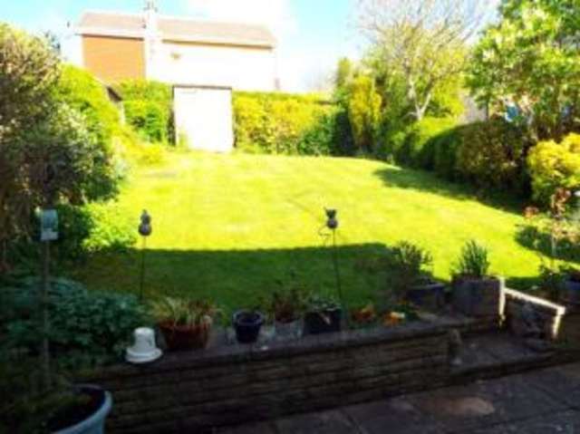  Image of 3 bedroom Semi-Detached house for sale in Albatross Gardens Selsdon South Croydon CR2 at South Croydon  Selsdon, CR2 8QX