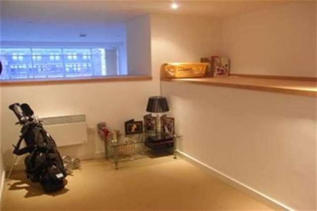  Image of 2 bedroom Flat to rent in Albion Street Glasgow G1 at Glasgow, G1 1QS