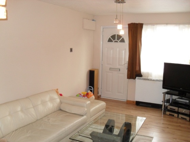  Image of 1 bedroom Maisonette for sale in Alburgh Close Bedford MK42 at Bedford, MK42 0HQ