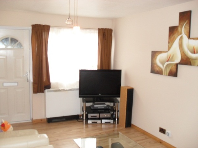  Image of 1 bedroom Maisonette for sale in Alburgh Close Bedford MK42 at Bedford, MK42 0HQ