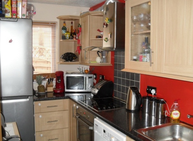  Image of 1 bedroom Maisonette for sale in Alburgh Close Bedford MK42 at Bedford, MK42 0HQ