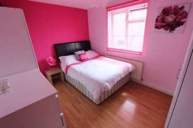  Image of 3 bedroom Flat for sale in Purbrook Close Southampton SO16 at Purbrook Close Aldermoor Southampton, SO16 5NZ