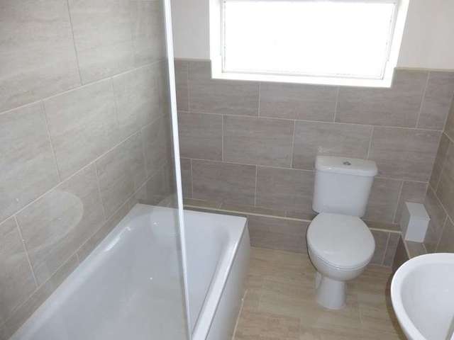  Image of 2 bedroom Maisonette to rent in Amanda Drive Kitts Green Birmingham B26 at Amanda Drive Yardley Birmingham, B26 2DB