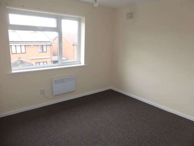  Image of 2 bedroom Maisonette to rent in Amanda Drive Kitts Green Birmingham B26 at Amanda Drive Yardley Birmingham, B26 2DB