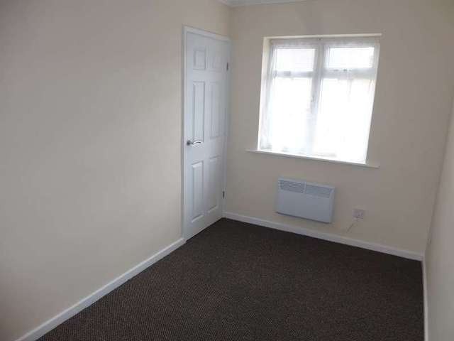  Image of 2 bedroom Maisonette to rent in Amanda Drive Kitts Green Birmingham B26 at Amanda Drive Yardley Birmingham, B26 2DB