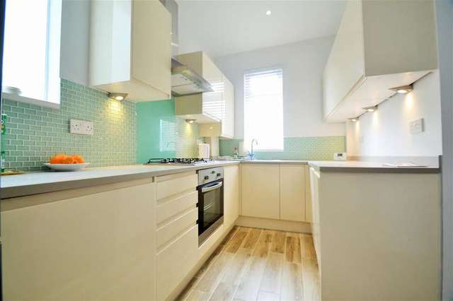  Image of 1 bedroom Apartment to rent in Arterberry Road London SW20 at Cottenham Park, SW20 8AA