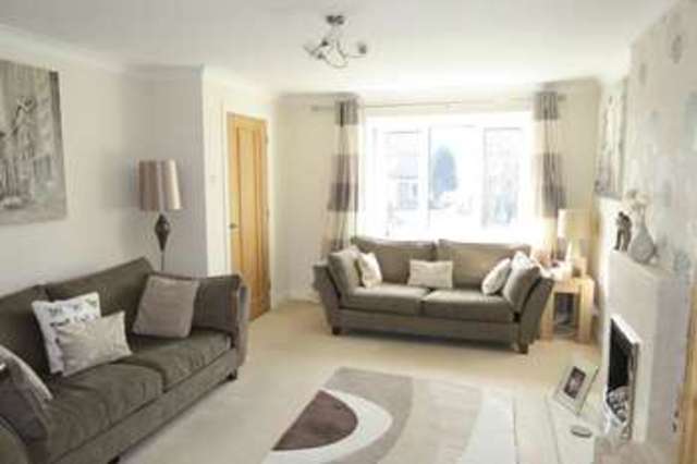  Image of 3 bedroom Detached house for sale in Arthington Close Tingley Wakefield WF3 at Arthington Close Tingley Wakefield, WF3 1BT