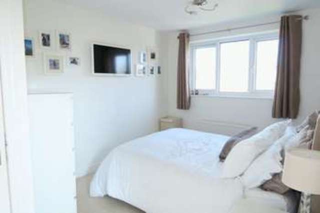  Image of 3 bedroom Detached house for sale in Arthington Close Tingley Wakefield WF3 at Arthington Close Tingley Wakefield, WF3 1BT