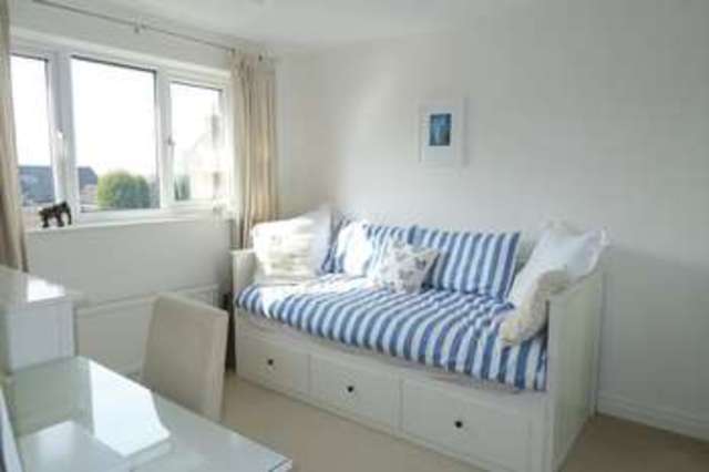  Image of 3 bedroom Detached house for sale in Arthington Close Tingley Wakefield WF3 at Arthington Close Tingley Wakefield, WF3 1BT