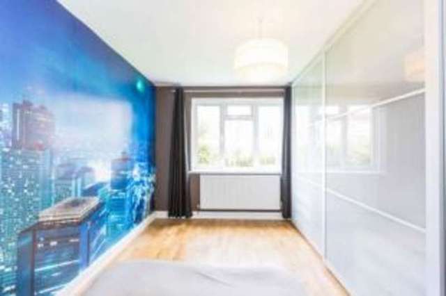 Image of 2 bedroom Flat for sale in Barons Close Harborne Birmingham B17 at 52 Barons Close Birmingham Harborne, B17 9TL